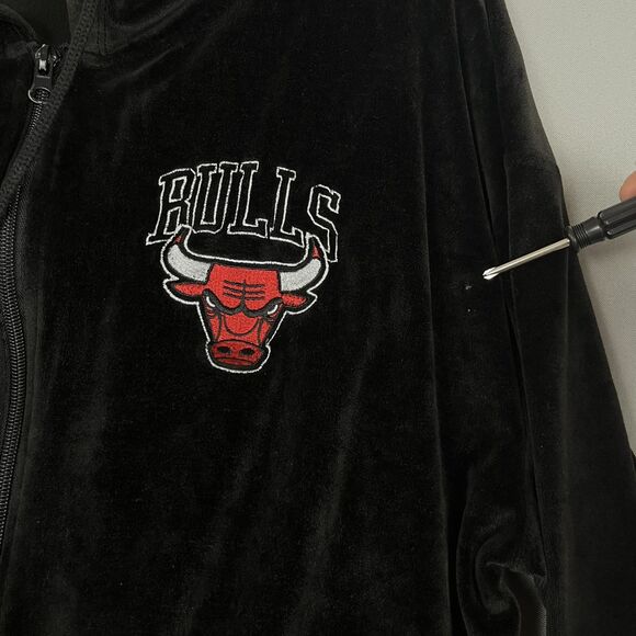 NBA Chicago Bulls Women's Size XXL Black Jacket Velour Zip-Up Graphic Hoodie - Picture 5 of 7